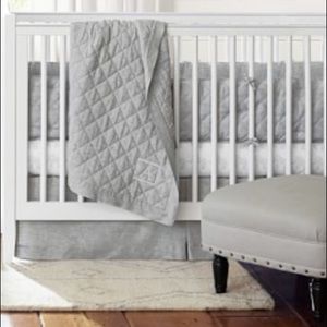 Pottery Barn Kids Belgian Flax Linen cribskirt